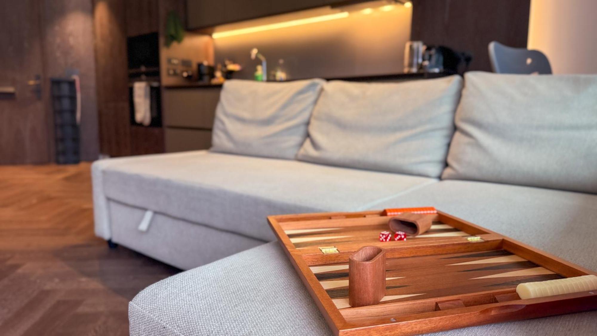 Luxury Apartment Steps From Battersea Power St And Close To Victoria & Chelsea London Kültér fotó